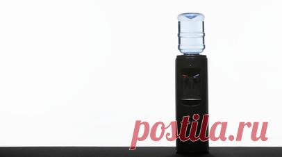 Россиянам объяснили, обязан ли работодатель устанавливать кулер с водой в офисе. Работодатель несёт ответственность за создание безопасных условий труда, полностью соответствующих государственным нормативам, объяснила в беседе с RT Юлия Санина, директор по персоналу и организационному развитию сервиса «Работа.ру». Читать далее