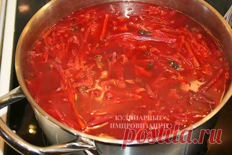 Грибной борщ с черносливом по рецепту 1939 года! Очень вкусное вегетарианское блюдо  которое, тем не менее, может удовлетворить даже самых изысканных гурманов! К тому же, этот рецепт очень прост в приготовлении. И не потребует много времени.