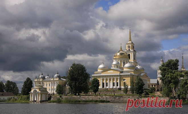 Тайны и легенды Ниловой Пустыни (Тверь - Домотканово с деревенской трапезой под баян - Торжок - озеро Селигер - Осташков, 2 дня) 
Даты выезда: 04.11.16, 23.02.17, 29.04.17

Обретение мощей Нила Столобенского

В период управления монастырем Нило-Столобенская пустынь первых двух настоятелей - Германа и Нектария, святые мощи преподобного Нила Столобенского все еще покоились в земле, хотя со времени преставления этого угодника Божия не переставали совершаться чудеса при его гробнице.