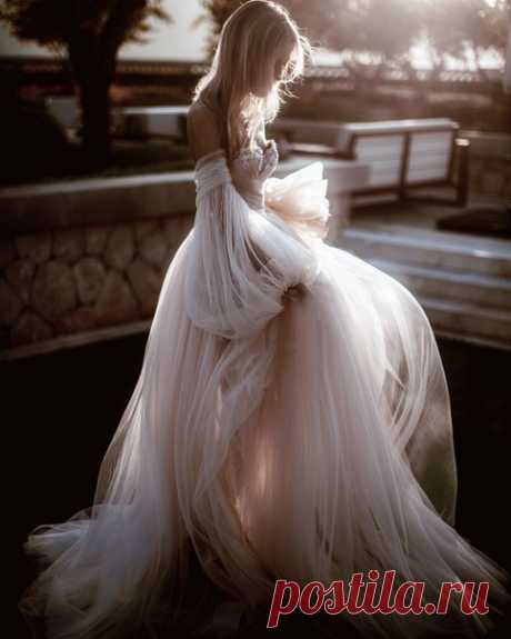 ТОП-8 статей, которые помогут тебе создать идеальный свадебный образ ❤ ✒ Всего один совет, который поможет тебе найти ТО САМОЕ платье! weddywood.ru/vsego-odin-sovet-kotoryj-pomozhet-tebe-najti-to-samoe-platje ✒ Свадебное платье: полное руководство weddywood.ru/svadebnoe-platje-polnoe-rukovodstvo ✒ Свадебный макияж: тренды 2019 weddywood.ru/svadebnyj-makijazh-trendy-2019 ✒ Покупаем свадебное платье: порядок действий weddywood.ru/pokupaem-svadebnoe-platje-porjadok-dejstvij ✒ Свадебные…