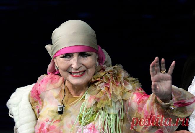 Валентина Кортезе, 2002 год  |  Умерла 96-летняя итальянская кинодива Валентина Кортезе - Кино Mail.ru