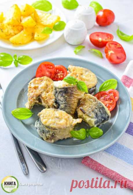 СКУМБРИЯ В ГОРЧИЧНОМ СОУСЕ

 Простое, быстрое и вкусное рыбное блюдо, которое можно приготовить для семейного обеда или ужина.
ИНГРЕДИЕНТЫ:
Скумбрия - 2 шт
Лук - 1 шт.
Горчица - 2 ст. л.
Сметана - 100 г
Вода - 150 мл
Растительное масло - 20 г
Мука - 5 ст. л.
Соль, специи - по вкусу
ПРИГОТОВЛЕНИЕ:
Нарежьте рыбу на порционные кусочки. В отдельной миске смешайте муку с солью и специями для рыбы. Каждый кусочек скумбрии обваляйте в мучной смеси со всех сторон. На горячую сково...