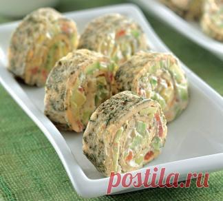 Роллы из омлета с овощами, второе блюдо. Пошаговый рецепт с фото