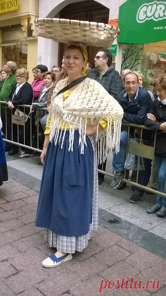 (1) Facebook