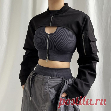 Рукава из куртки. 
 
 Идея обрезки куртки. Только молнию придётся заменить на короткую. 