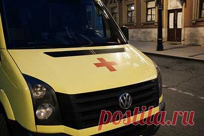 В Москве при взрыве газового баллона в подъезде дома пострадал человек. В Москве при взрыве газового баллона в подъезде одного из жилых домов пострадал человек. Об этом стало известно «Московскому комсомольцу». По его данным, малолитражный баллон взорвался в жилом доме на Кировоградской улице. Его выбросили в мусор, где впоследствии произошел пожар.