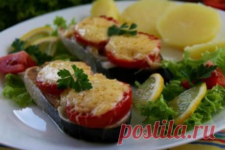 Горбуша в духовке с помидорами и сыром, рецепт с фото