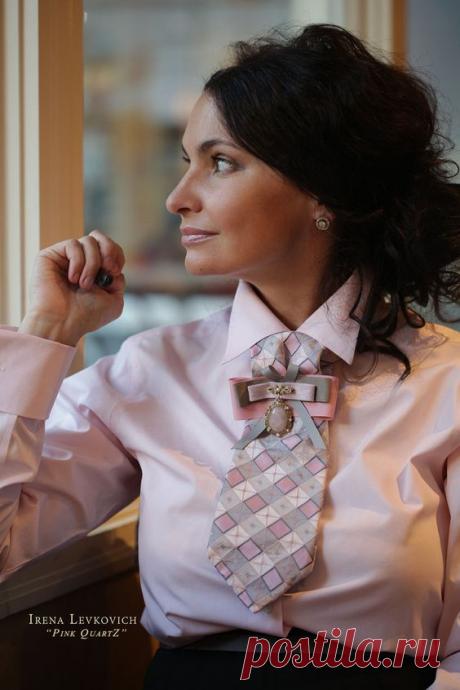 Купить Женский галстук, блистрон ручной работы из шелка - бледно-розовый, в клеточку, женский галстук