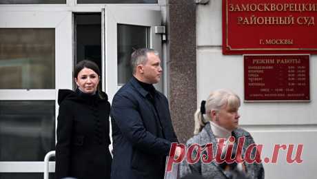 Юрист объяснил, как участие мужа Блиновской в СВО отразится на ее сроке. Решение мужа блогера Елены Блиновской Алексея принять участие в военной спецоперации не поможет ему спасти бизнес и вызволить супругу из СИЗО, считает юрист, руководитель Центра правопорядка в Москве и Московской области Александр ...