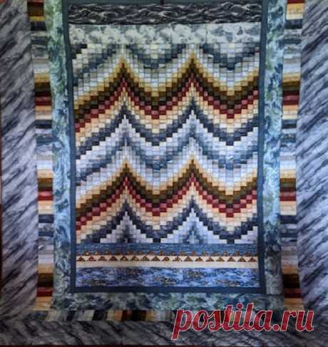 Seascape Bargello Quilt | Hannah's Quilts Bright and cheerful, this vibrant quilt is sure to brighten your bedroom! A beautiful version of the Bargello pattern that makes you feel like you’re at the seashore! Sky, waves, ocean, sand, it'