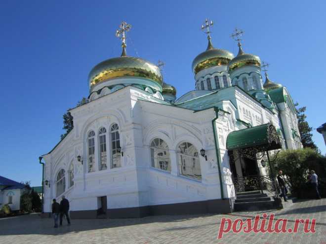 Город Казань, Раифский монастырь. Круиз на теплоходе "Владимир Маяковский". Мои фото.