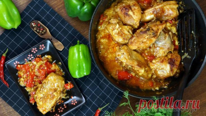 Паприкаш куриный с овощами Как приготовить сочную курицу? Очень просто! Вкусный обед или ужин из простых и любимых ингредиентов. Результат такого блюда отметят все домашние. Куриные бедра, приготовленные таким способом, останут...
