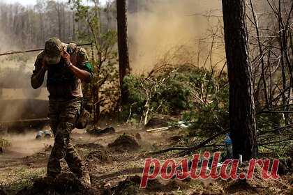 Минобороны заявило об ударе по цехам для ремонта украинских БПЛА. Российские военные нанесли удар по цехам предприятия авиационной промышленности, в которых ремонтировались и проводились испытания украинских беспилотных летательных аппаратов «Стриж». Об этом заявил журналистам представитель Минобороны РФ. По его словам, также поражен наблюдательный пункт ВСУ.