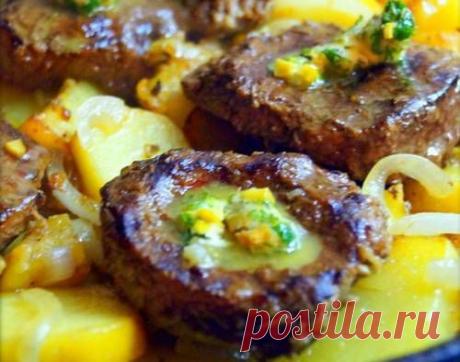 Говяжьи стейки с луковым маринадом / Простые рецепты