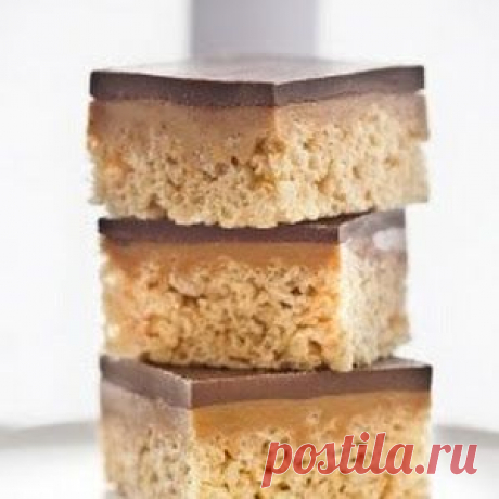 Chocolate, Caramel Peanut-Butter Rice Krispies Treats Recipe - Key Ingredient

Ингредиенты
3 столовые ложки сливочного масла
280 г или мини-зефир (машмелоу)
1 чайная ложка ванильной эссенции
7 чашек риса воздушного риса
400 г карамельных конфет
2 столовые ложки воды
1 ½ чашки арахисового масла
340 г полусладкого или горького шоколада
