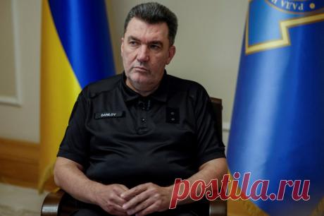 «Грубо оскорбил». Эксперты сказали, зачем Зеленский уволил Данилова из СНБО. По словам политологов-востоковедов, киевские чиновники за один месяц дважды нагрубили китайским властям. Зеленский готов пойти на все, чтобы загладить вину.