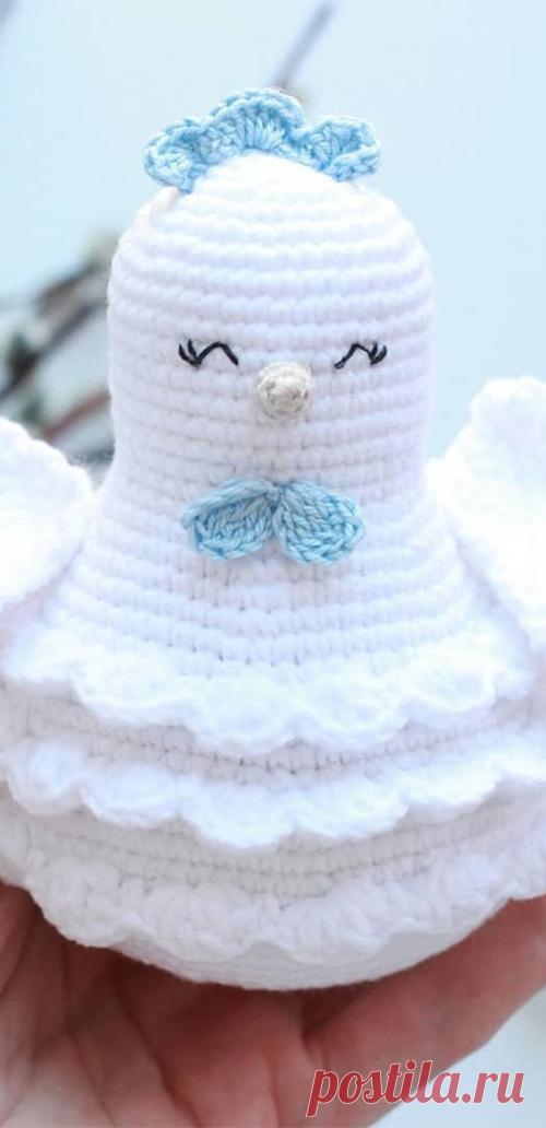 PDF Пасхальная курочка крючком. FREE crochet pattern; Аmigurumi toy patterns. Амигуруми схемы и описания на русском. Вязаные игрушки и поделки своими руками #amimore - Пасхальная курочка, курица к Пасхе, птица.