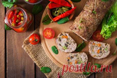 Мясной рулет с овощами в мультиварке