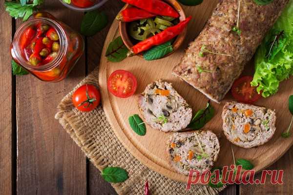 Мясной рулет с овощами в мультиварке