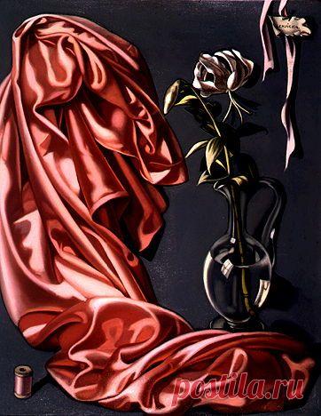 Натюрморты с драпировками и цветами. Художник Тамара де Лемпицка