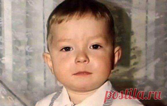 Помните эту историю? Когда ему было 8, он выхаживал больную мать. Прошло уже 15 лет, сегодня парню 23! | Люблю Себя