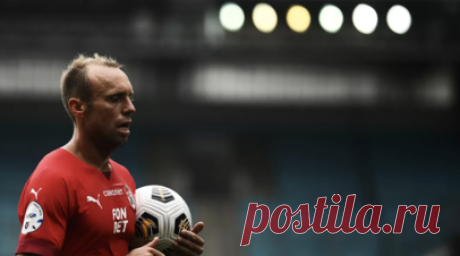 Глушаков будет выступать за клуб из чемпионата России по пляжному футболу. Экс-игрок сборной России по футболу Денис Глушаков выступит в чемпионате России по пляжному футболу. Читать далее