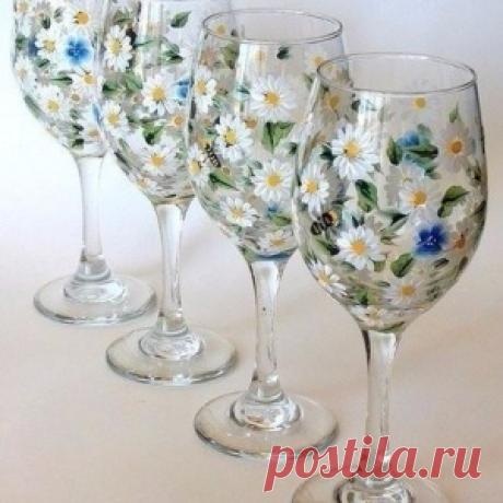 Бокалы с красивой ручной росписью