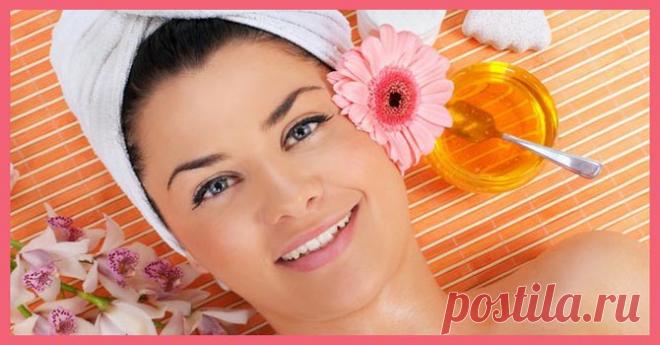 Чудодейственная коллагеновая маска для лица и шеи в домашних условиях
Ответственным за клеточную регенерацию, пластичность и прочность кожи является коллаген. Это натуральный белок. Всем известный желатин, также является коллагеном, который получают из природной вытяжки смазки суставов зверей. В коллагеновых масках одним из важнейших компонентов является желатин. Он проникает внутрь клеток и...
Читай дальше на сайте. Жми подробнее ➡