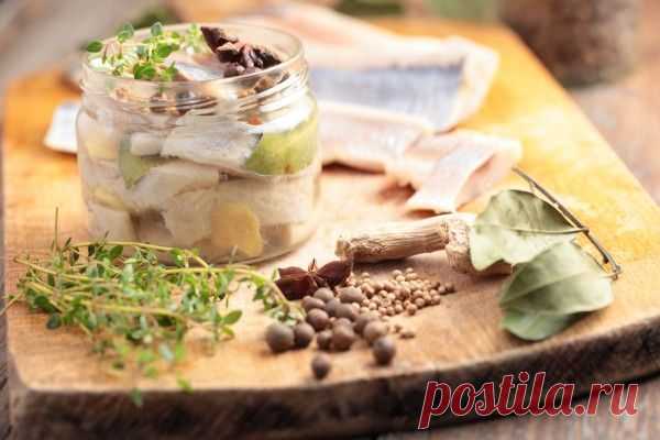 МАРИНОВАННАЯ СЕЛЬДЬ В ПРЯНОМ МАРИНАДЕ С ЛИМОННОЙ ЦЕДРОЙ