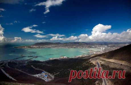 Необъяснимые происшествия на Семи ветрах
Старинная смотровая площадка над Цемесской бухтой с восхитительным видом на Новороссийск...
Читай пост далее на сайте. Жми ⏫ссылку выше