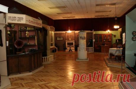 Главные достопримечательности Новороссийска: фото и описание Город Новороссийск расположен на берегу Цемесской бухты Чёрного моря. История города начинается ещё до нашей эры. Он был в составе Золотой орды, генуэзцев, а после падения Византийской империи вошёл в...