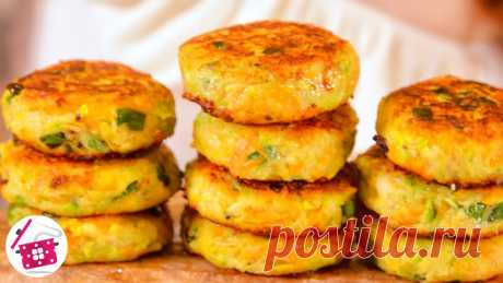 Кабачки вкуснее мяса! Натрите кабачок и картошку Быстро и невероятно вкусно! Такая вкуснятина! АСМР Невероятно вкусные кабачки. Рецепт быстрый, простой и дешевый. Мяса нет! Просто натрите 1 кабачок и 2 картошки. Кабачки вкуснее мяса! Ужин будет готов за счи...
