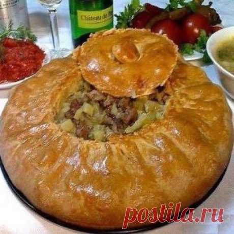 Зур-бялеш! Пальчики оближешь!!!
Рассыпчатый пирог из песочного теста с сочной начинкой.