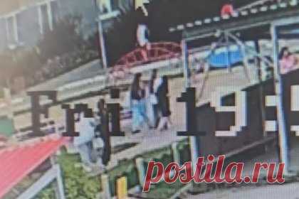 В российском городе школьницы толпой избили сверстницу и разбили ей челюсть