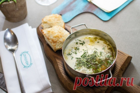 Суп с белыми грибами и маскарпоне Ингредиенты:Морковь &mdash; 20 гБелые грибы &mdash; 70 г&nbsp;Лук (репчатый) &mdash; 20 г&nbsp;Зелень (петрушка, укроп, кинза) &mdash; 1 г&nbsp;Соль &mdash;1 г&nbsp;Перец черный &mdash; 1 г&nbsp;Маскарпоне &mdash; 30 г
Масло оливковое &mdash; 15 г&nbsp;Гренки для подачи &mdash; 100...