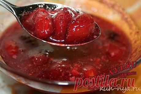 Кизиловое варенье.