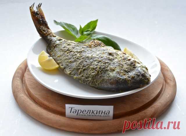 Дорада с базиликовой корочкой