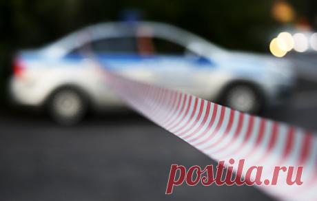 В Приморье на полицейского, насмерть сбившего женщину, возбудили дело. От полученных травм женщина скончалась в больнице Теперь в отношении правоохранительных органов проводят служебную проверку. Как сообщает "Интерфакс", в результате ДТП женщина получила тяжелейшие травмы, от которых впоследствии и наступила ее кончина. По сообщению пресс-службы администрации Приморья, женщина переходила дорогу вне зоны пешеходного перехода. По факту ДТП возбудили дело по части 2 статьи 264 УК РФ (нарушение п…