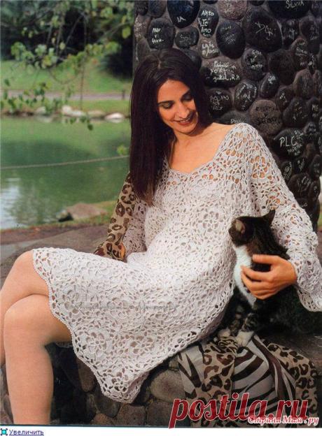 Ажурное платье из цветочных мотивов