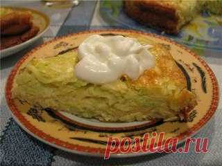 Капустный пирог «Пальчики оближешь»...

Попробовав однажды, вы не захотите 
делать такой пирог по - другому! 
Текстура тает во рту и никого не оставит равнодушным!

Капуста - 0,5кг. Майонез - 200гр. 
Сметана - 200гр. Яйца - 4шт. 
Мука - 4стол.ложки. 
Разрыхлитель теста - 0,5 пакетика.
Соль, перец, специи - по вкусу.

СПОСОБ ПРИГОТОВЛЕНИЯ: 

Все продукты (кроме капусты) - смешать. Получится тесто, консистенции жидкой сметаны. Капусту нарезать, выложить на сухую сковороду, з...