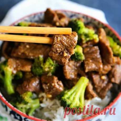 Want a quick & easy pressure cooker recipe that has dinner on the table in just 35 minutes? Check out this
delicious Instant Pot Beef Broccoli! So good! 
Tap ​@KleinworthCo​ FOR A CLICKABLE LINK 
Recipe here: https://www.kleinworthco.com/instant-pot-beef-broccoli/ 
#instantpot #beefbroccoli #pressurecooker #dinner #30minutedinner #maindish #chinesefood #beef