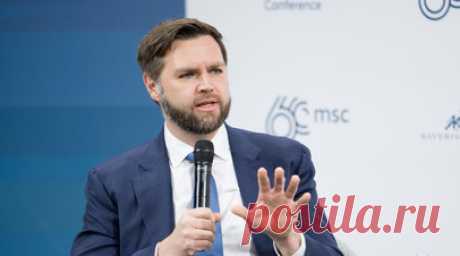 Вэнс призвал к полномасштабному расследованию покушения на Трампа. Сенатор Джеймс Вэнс в беседе с телеканалом Fox News призвал провести полномасштабное расследование покушения на экс-президента США Дональда Трампа. Читать далее