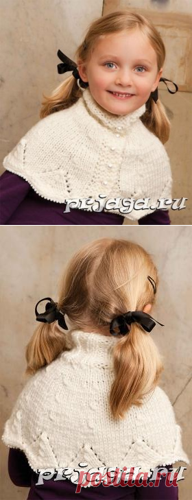 Детская манишка спицами на пуговицах