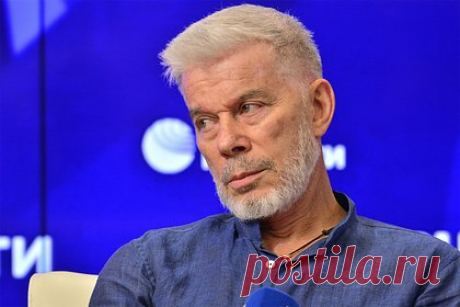 Газманов высказался о получении 17 миллионов рублей из бюджета. Российский музыкант Олег Газманов опроверг информацию о получении 17 миллионов рублей из бюджета на онлайн-базу патриотических композиций и конкурс. «Деньги мне не выдавались. То, над чем я работаю, не называется каталогом патриотической песни», — высказался артист. Он вместе с фондом занимается проектом «Родники».