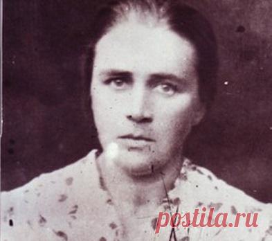 В 1965 году в свет вышли мемуары жительницы Калужской области — «Повесть о семнадцати спасенных». Во время немецкой оккупации Пелагея Брагина действительно спасла жизнь 17 советским бойцам. Однако многие воспоминания Брагиной так и не были опубликованы.