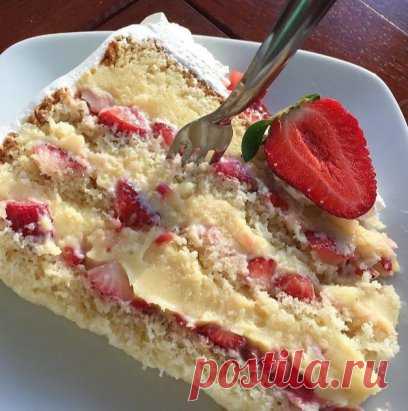Нежный и очень вкусный тортик 
Для коржей :
5 яиц 
5-6 ст.л. сахара 
2 ч.л. разрыхлителя 
5-6 ст л муки с горкой
3 ст.л. растительного масла 
Яйца взбить с сахаром около 8-10 минут. Просеять муку и разрыхлитель ,перемешать лопаткой снизу верх, так чтобы тесто не осело. Добавить масло и снова перемешать .выпекать на 160 гр. около 40 минут .
Пропитка :
200-300 грамм сгущенного молока 
200-300 мл молока .
Просто перемешать и пропитка готова . 
Кремчиз:
300 грамм сливочного масла (выше 82 %)