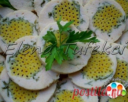 Закусочный рулет с макаронами