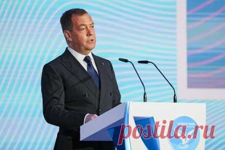 Медведев назвал СВО способом защитить веками принадлежавшие России территории. В ходе специальной военной операции (СВО) Россия защищает территории, веками бывшие в ее составе, заявил заместитель председателя Совбеза Дмитрий Медведев. Руководство страны сделает все для успешного достижения целей спецоперации, подчеркнул Медведев, выступая перед бойцами.