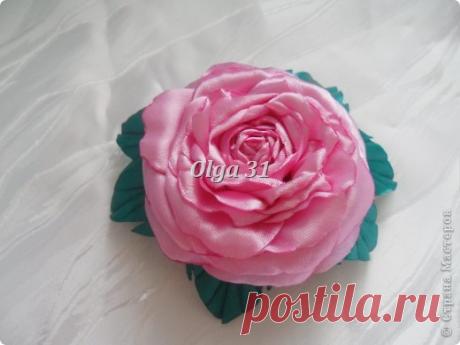 Объемные розы из атласных лент. Мастер-класс