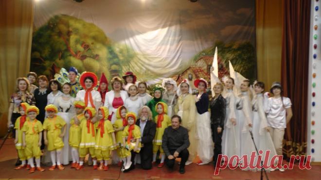 Руководителям детских музыкальных театров – сценарии, клавиры, фонограммы-минус мюзиклов, опер, музыкальных сказок Владимира Сидорова. Смотрите-слушайте, связывайтесь с автором, приобретайте право на постановку.